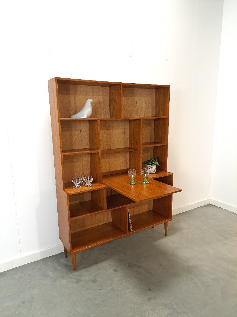 Deens hoge teak vakkenkast met bar, Huis en Inrichting, Kasten | Wandmeubels, Gebruikt, Ophalen of Verzenden, Minder dan 150 cm
