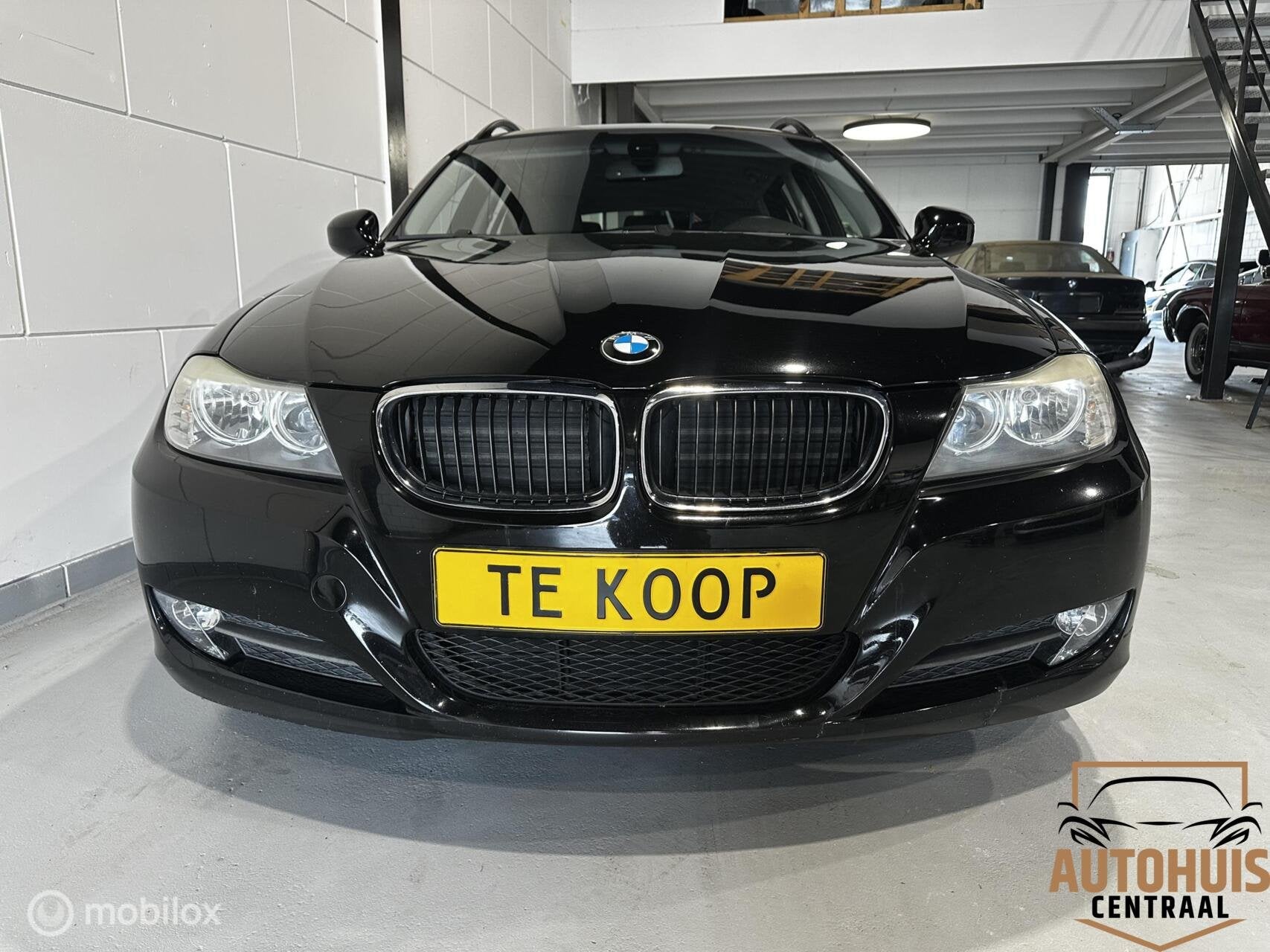 Foto 7 van BMW 3-serie Touring 318i Business Line*NwAPK*Trekhaak*Navi