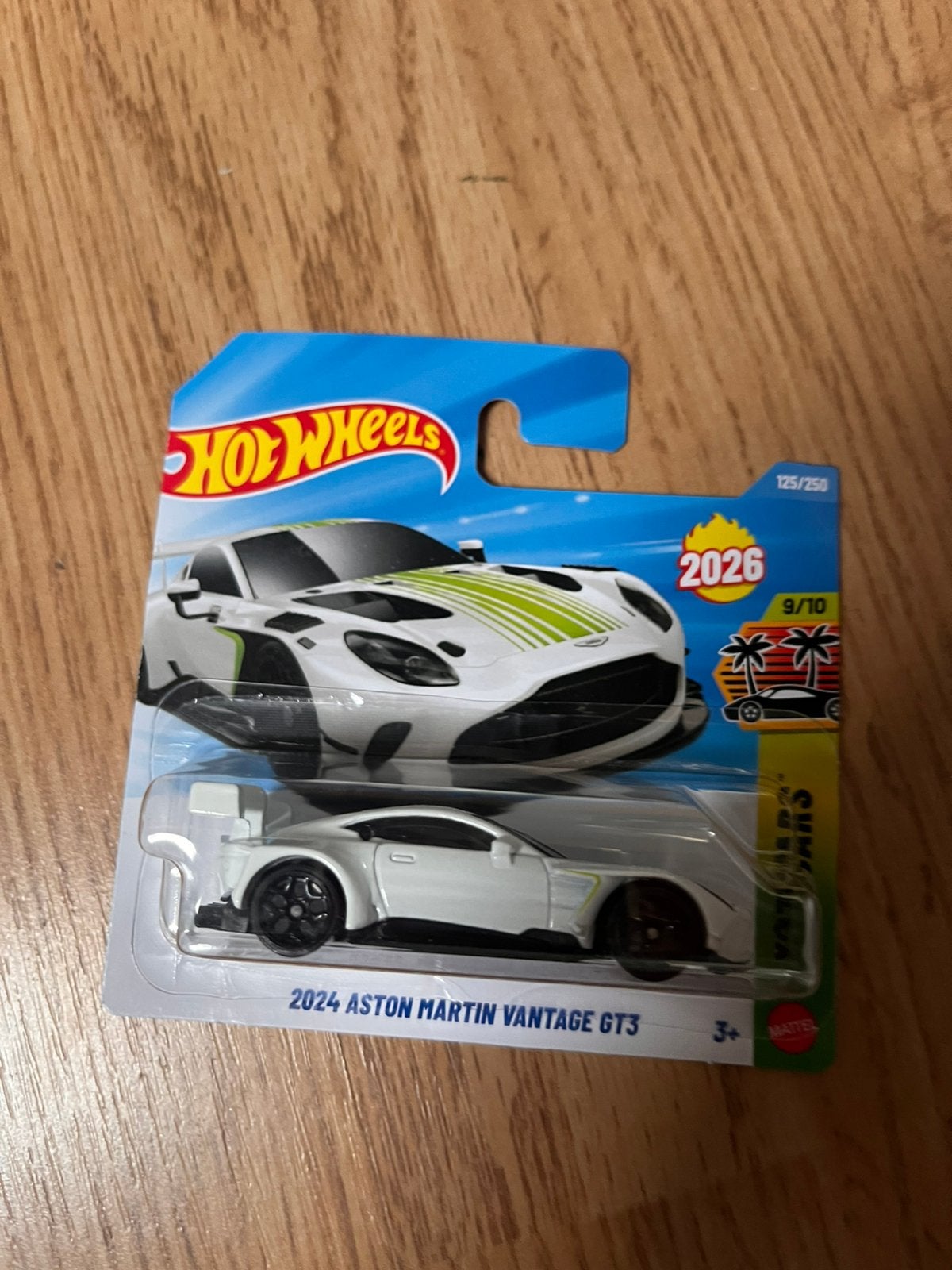 Hotwheels aston martin vantage gt3, Ophalen of Verzenden, Nieuw, Auto