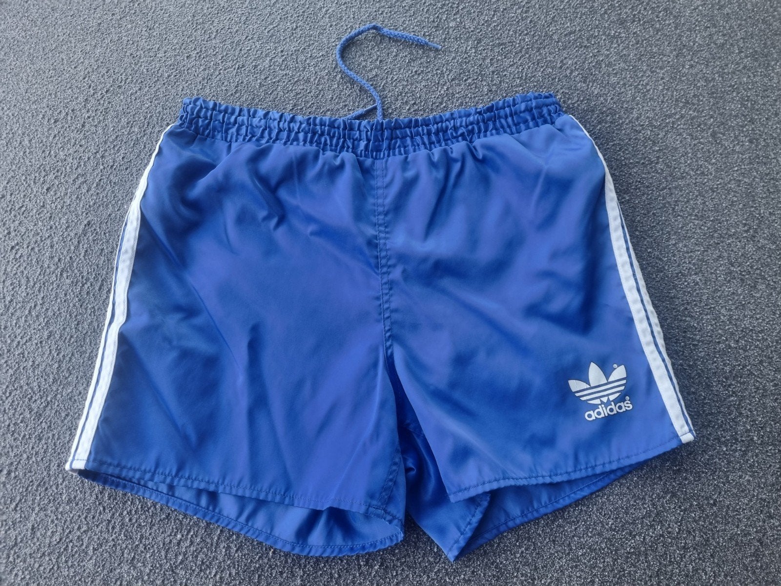 Adidas vintage short. Maat S., Kleding | Dames, Sportkleding, Maat 38/40 (M), Overige typen, Ophalen of Verzenden, Zo goed als nieuw