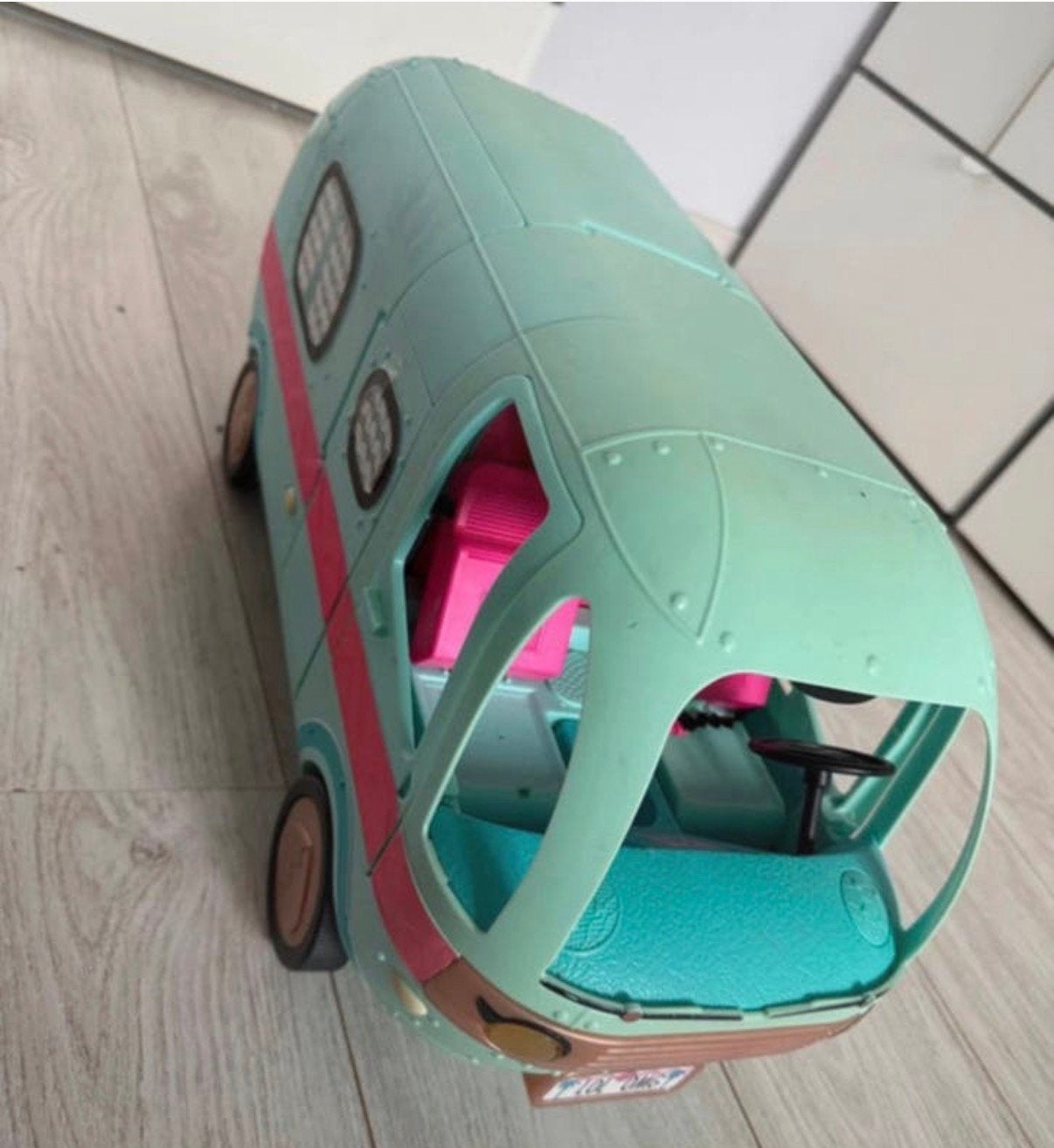 Lol OmG camper, Ophalen of Verzenden, Gebruikt