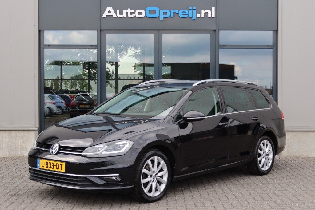 Volkswagen GOLF 1.5 TSI AUTOMAAT Highline Business R-Line 15, Auto's, Euro 6, 4 cilinders, 150 pk, Zwart