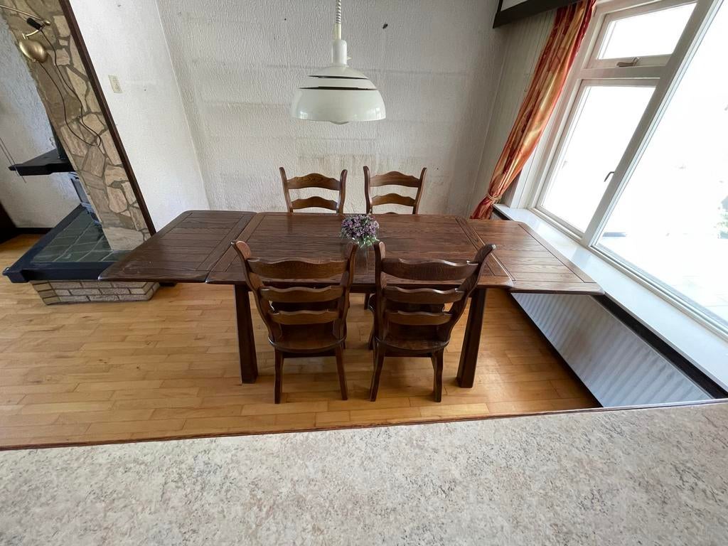 Uitschuifbare eettafel met 4 stoelen, Huis en Inrichting, Tafels | Eettafels, Gebruikt, 50 tot 100 cm, 150 tot 200 cm, Vier personen