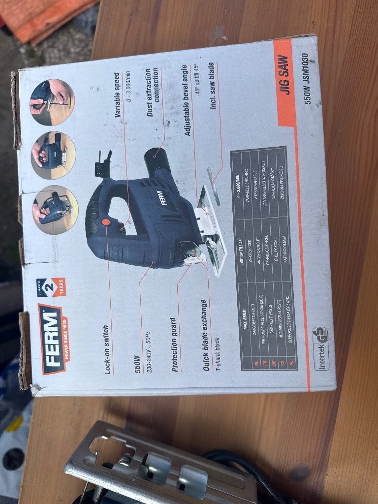 FERM decoupeerzaag 550W JSM1030 – met originele doos, Ophalen, Decoupeerzaag, Zo goed als nieuw, 30 tot 70 mm
