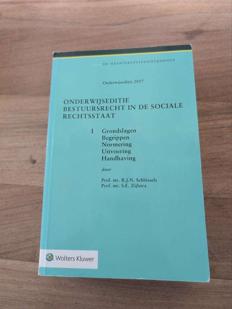 Bestuursrecht in de Sociale Rechtsstaat Onderwijsed. 2017, Boeken, Prof. mr. R.J.N. Schlössels, Prof. mr. S.E. Zijlstra, Zo goed als nieuw
