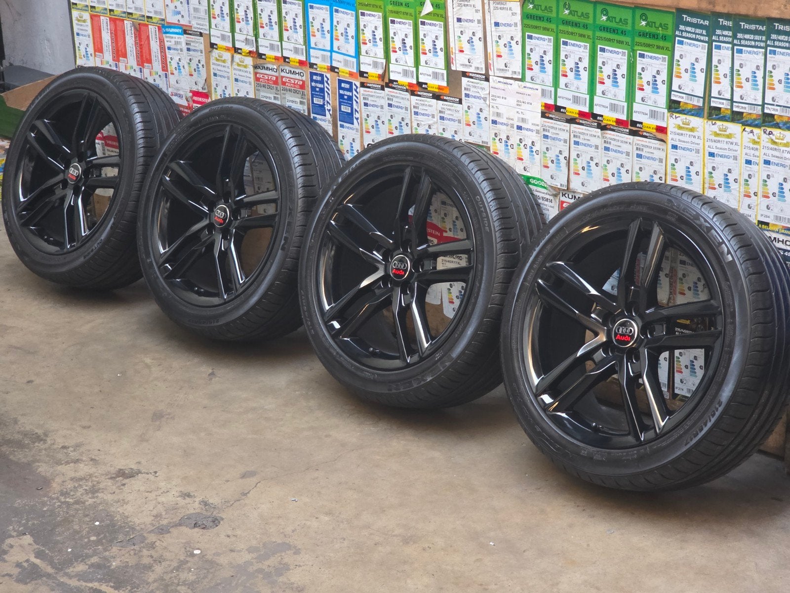5x100 Originele Audi A1/VW Polo  17 inch+zgan zomerbanden, Auto-onderdelen, Banden en Velgen, Banden en Velgen, 17 inch, Ophalen of Verzenden