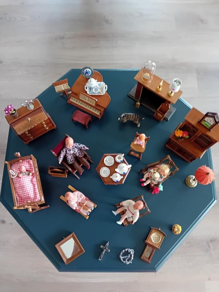 Poppenhuizen en toebehoren., Ophalen of Verzenden, Gebruikt, Overige typen