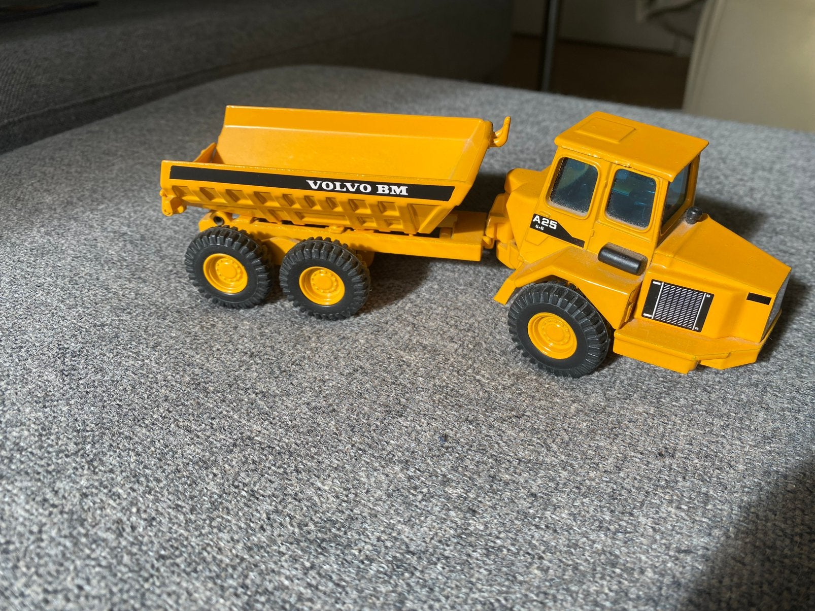 Volvo dumper A325 - mosel 5350, Ophalen of Verzenden, Zo goed als nieuw, Hijskraan, Tractor of Landbouw