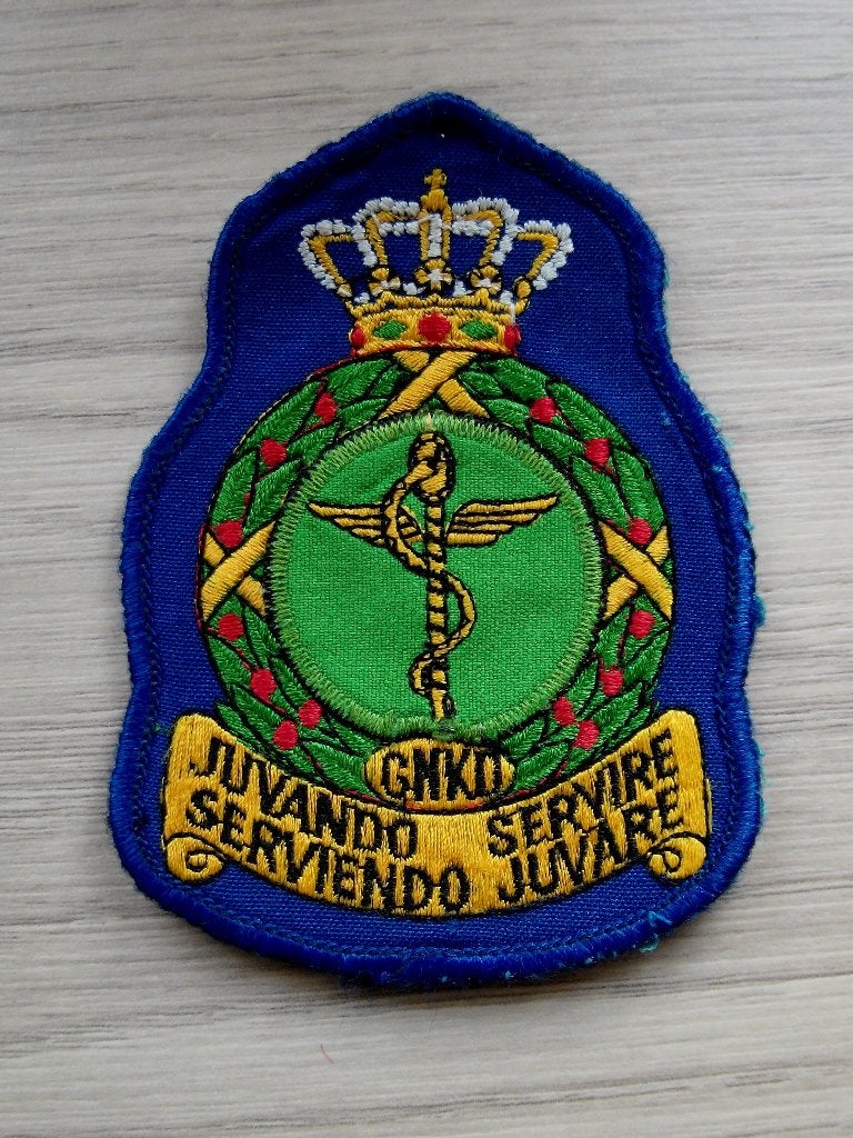 Kroon patch Geneeskundige Dienst Koninklijke Luchtmacht, Verzamelen, Militaria | Algemeen, Verzenden, Luchtmacht, Nederland, Embleem of Badge