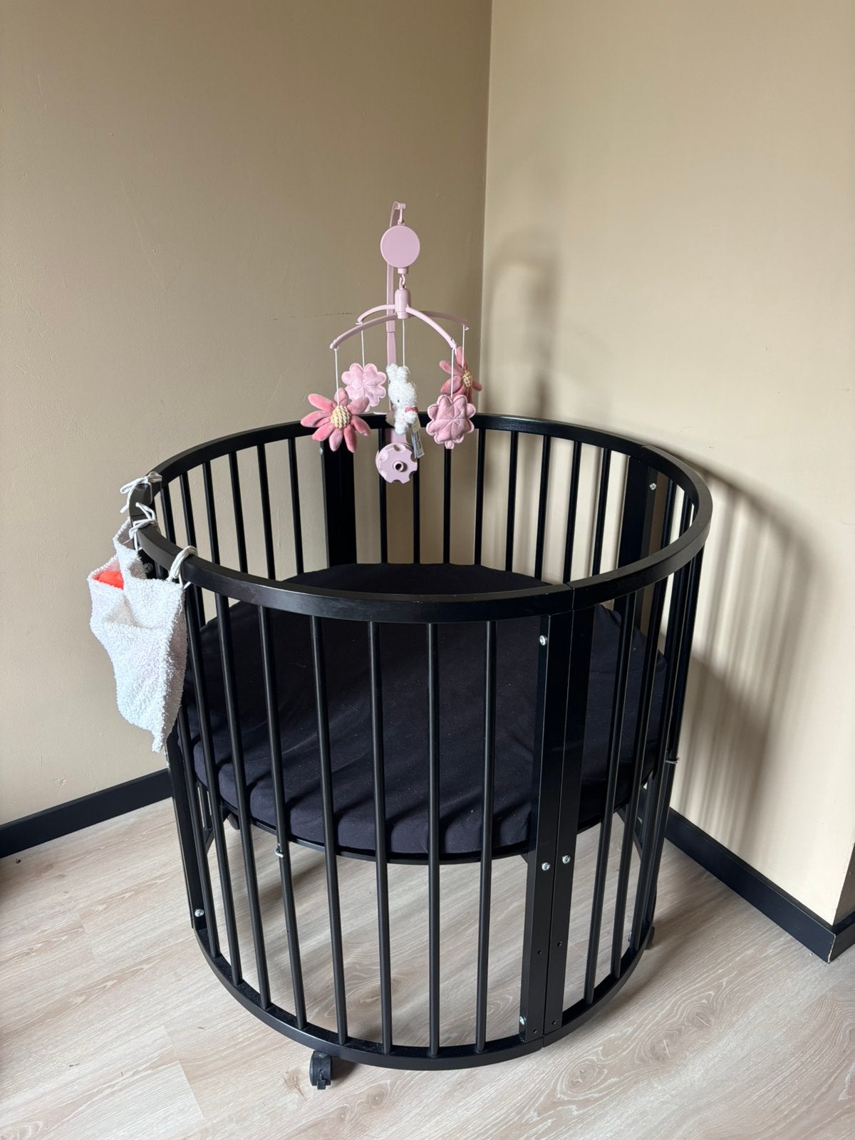 Ronde box incl matras, Kinderen en Baby's, Ophalen, Zo goed als nieuw, Rond, In hoogte verstelbaar