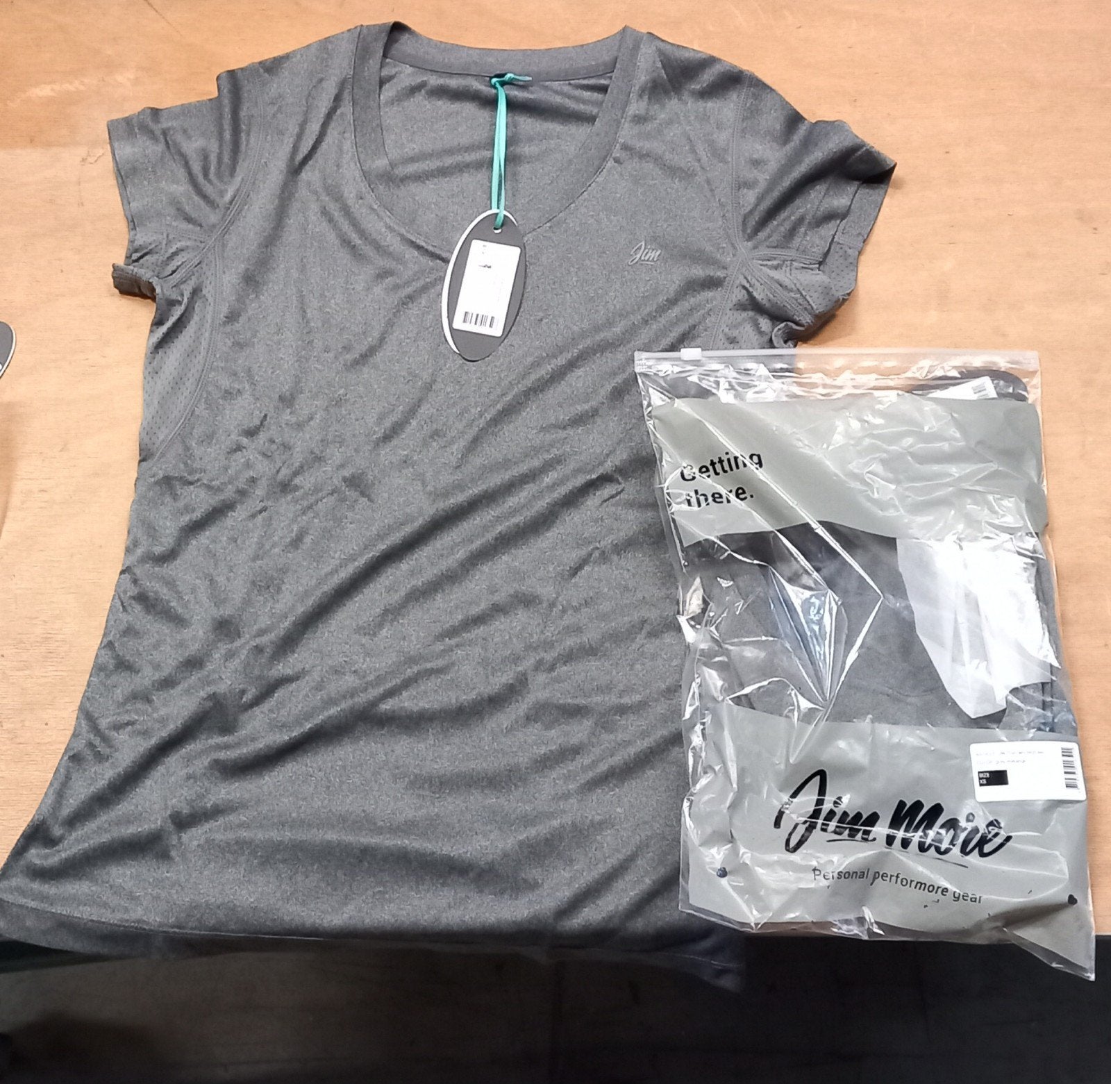 Grote partij 800 x nieuwe sportkleding dames shorts shirts t, Diversen, Rommelmarktspullen, Ophalen, Nieuw