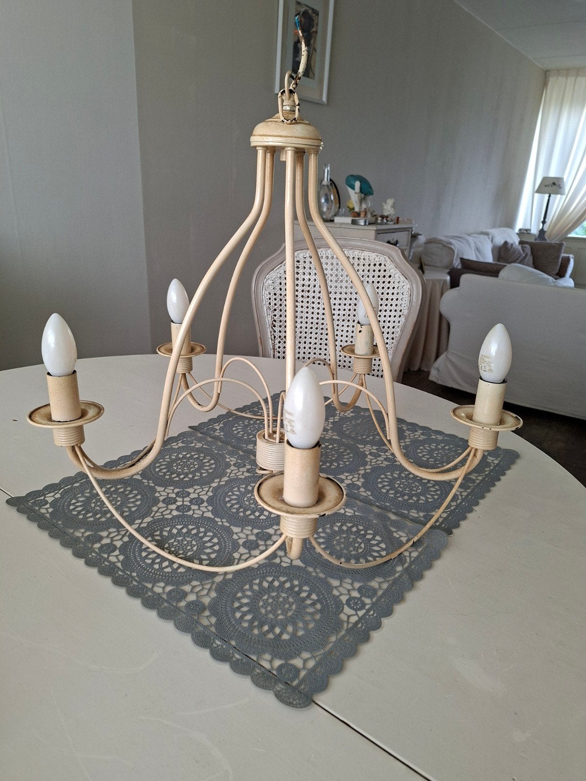 Brocante kroonluchter in oud wit, Huis en Inrichting, Ophalen