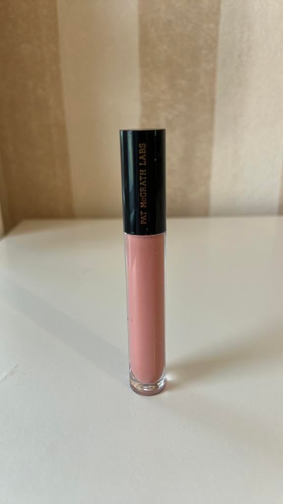 Pat mcgrath nude venus lipgloss, Sieraden, Tassen en Uiterlijk, Uiterlijk | Cosmetica en Make-up, Ophalen, Zo goed als nieuw, Roze
