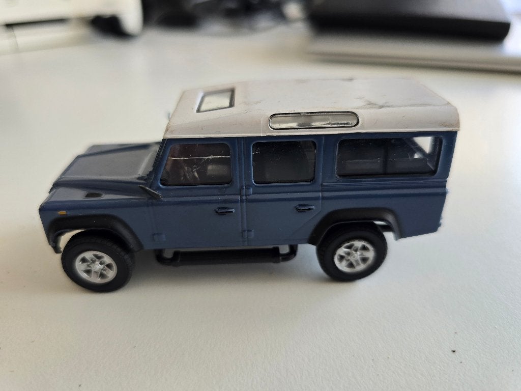 Landrover Defender long 1/43, Hobby en Vrije tijd, Modelauto's | 1:43, Ophalen of Verzenden, Gebruikt, Auto, Overige merken