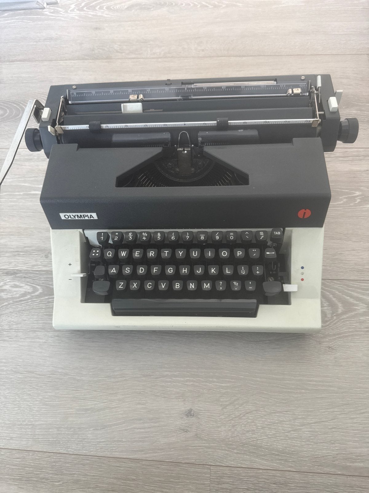 Olympia typemachine, Ophalen of Verzenden
