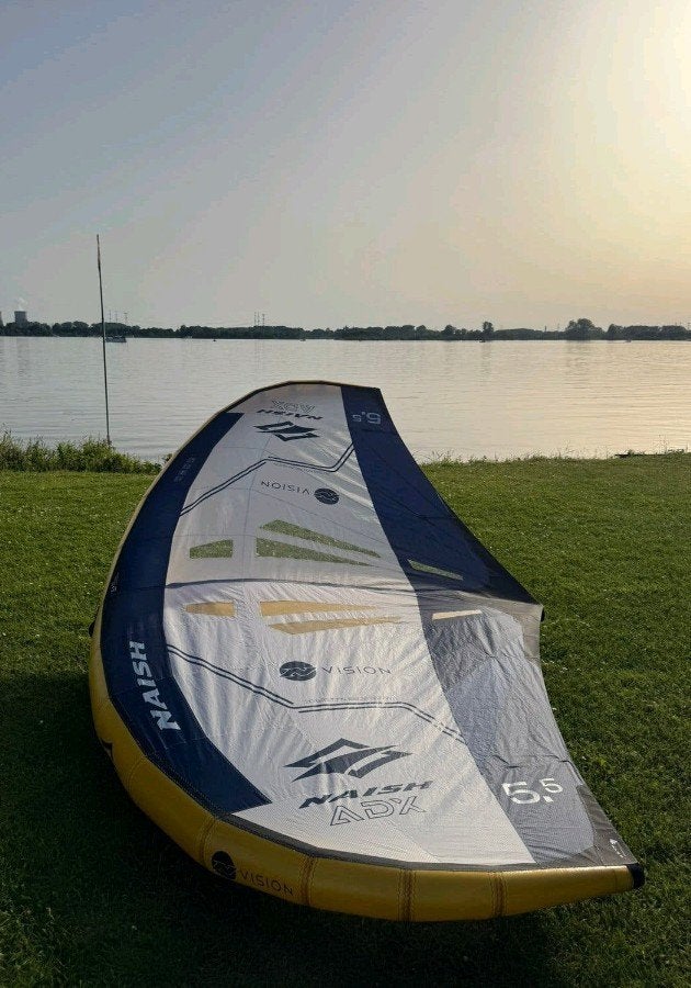 Naish ADX Nvision 5,5 Aluula incl boom, Ophalen of Verzenden, Zo goed als nieuw, Wingsurf-board