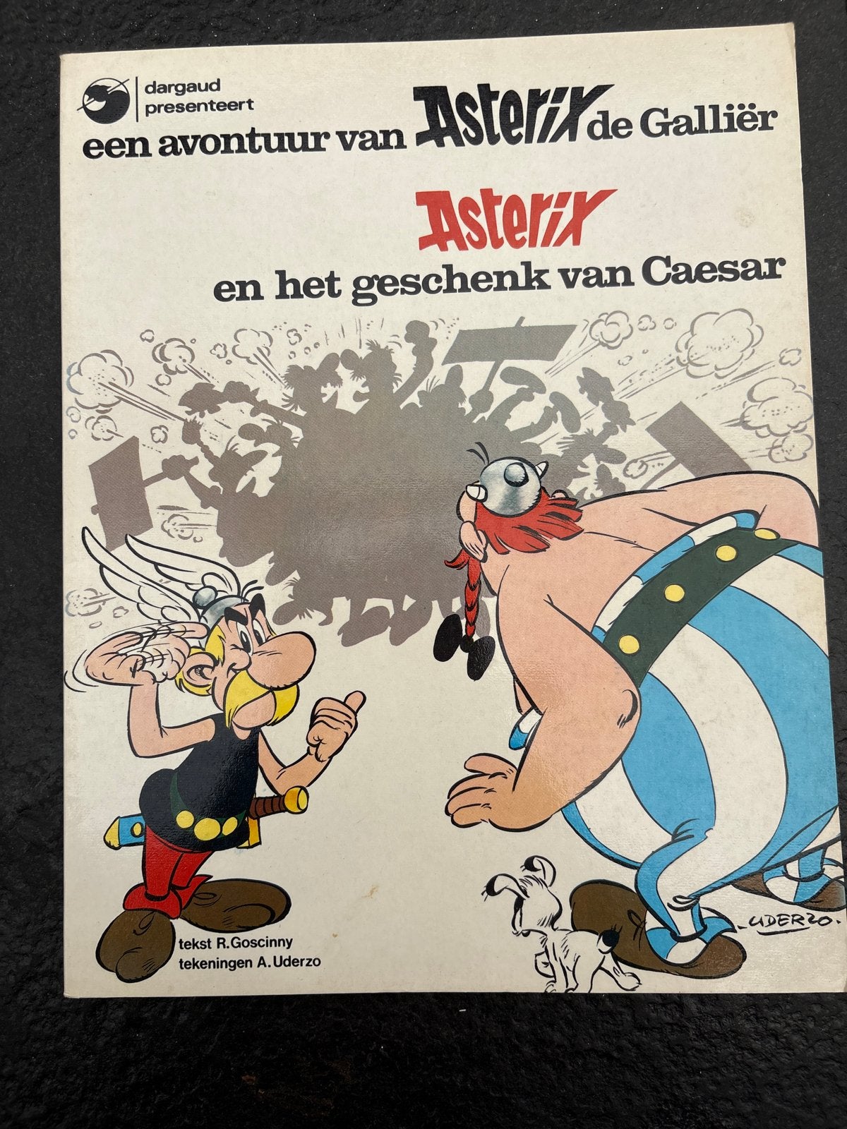 Asterix en het geschenk van Caesar - Dargaud, Eén stripboek, Ophalen of Verzenden, Gelezen