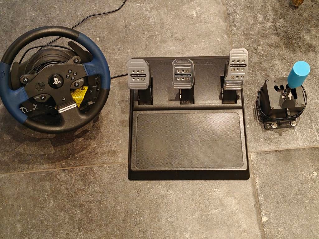 Thrustmaster T150 simrace volledige set. Stuur pedalen poke, Spelcomputers en Games, Spelcomputers | Sony PlayStation Consoles | Accessoires