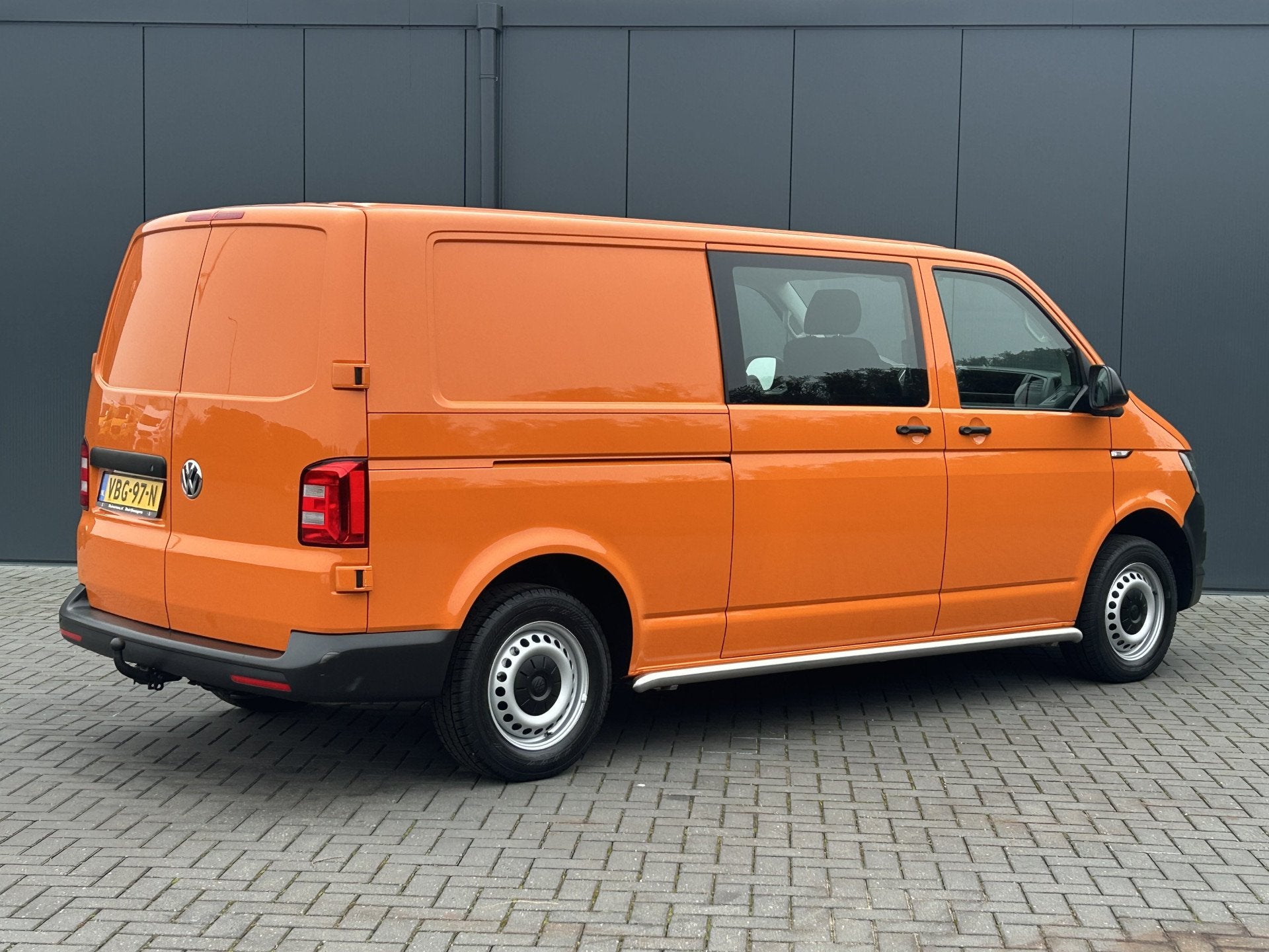 Volkswagen Transporter 2.0 TDI 102 PK TRENDLINE / L2H1 / 1e, Voorwielaandrijving, Gebruikt, Euro 6, Volkswagen