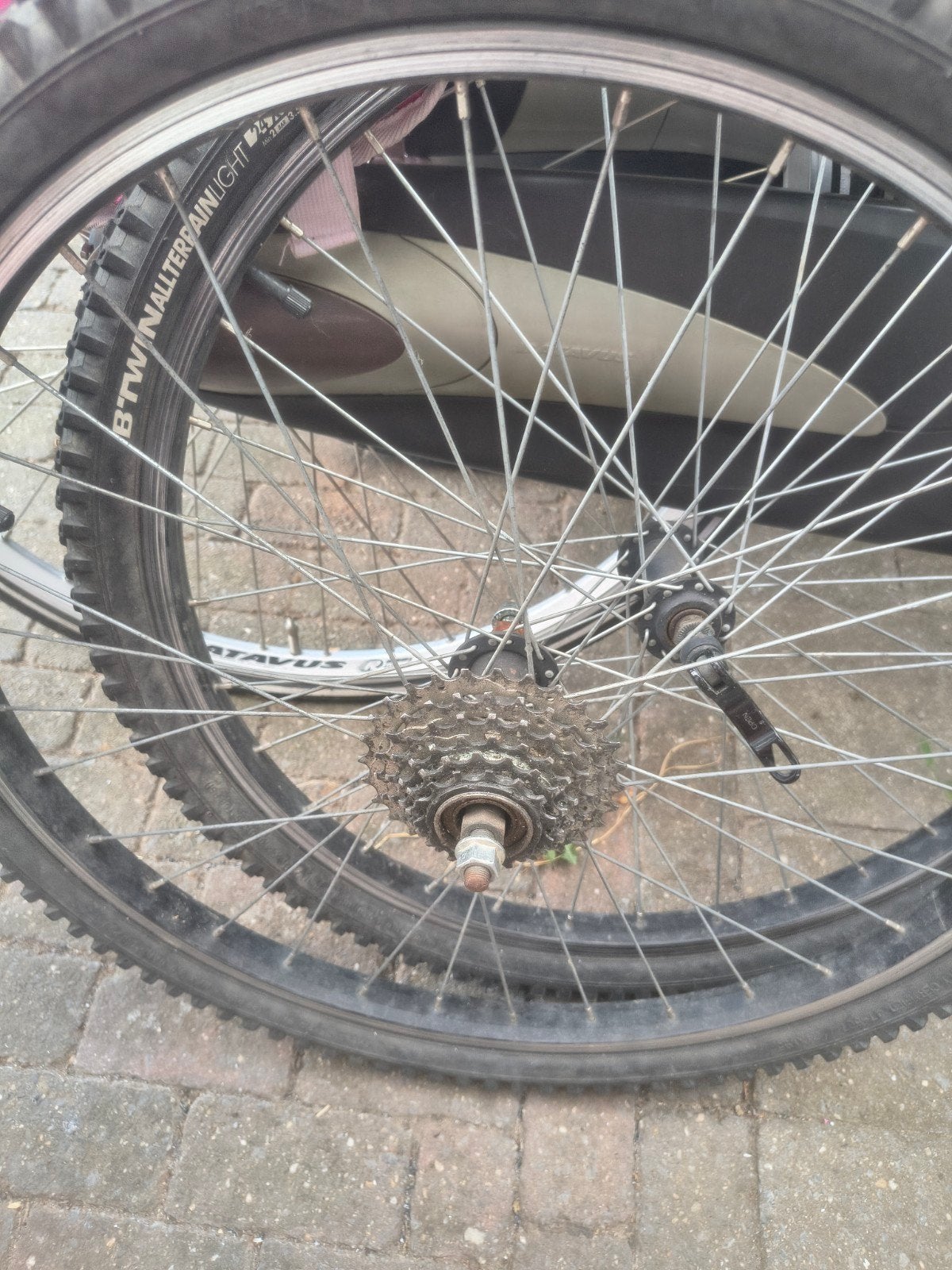24x1,95 btwin wielen, Ophalen, Wiel