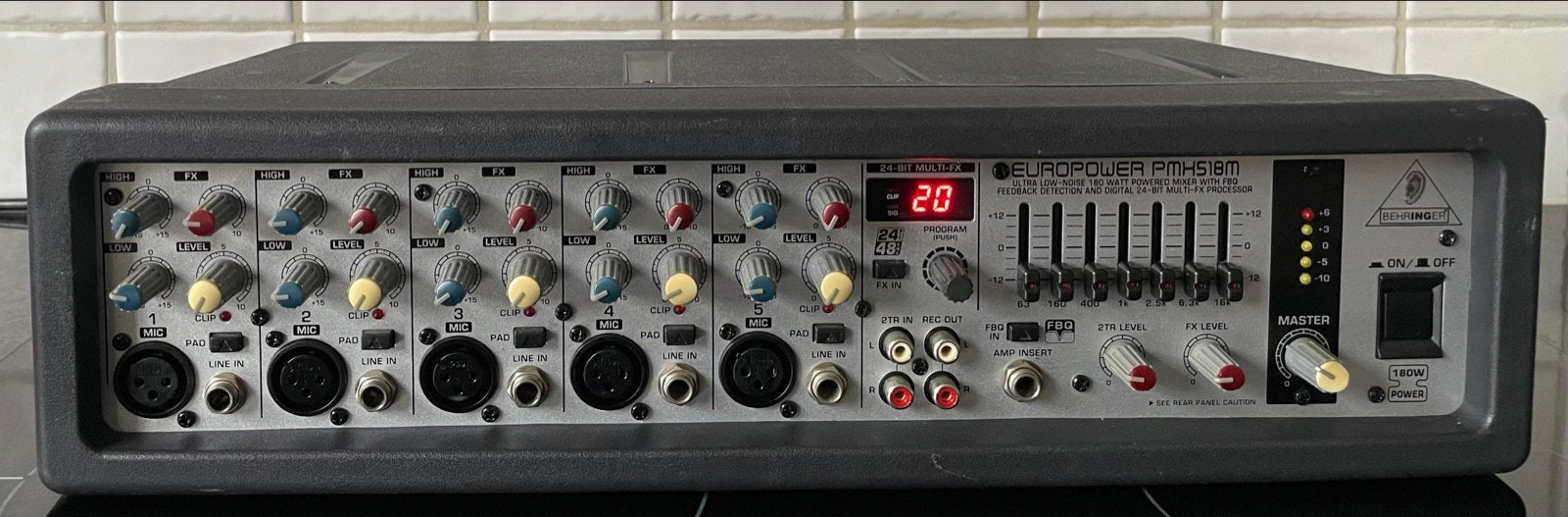 Behringer Europower PMX518M Powermixer, Ophalen, Zo goed als nieuw, 5 tot 10 kanalen, Microfooningang