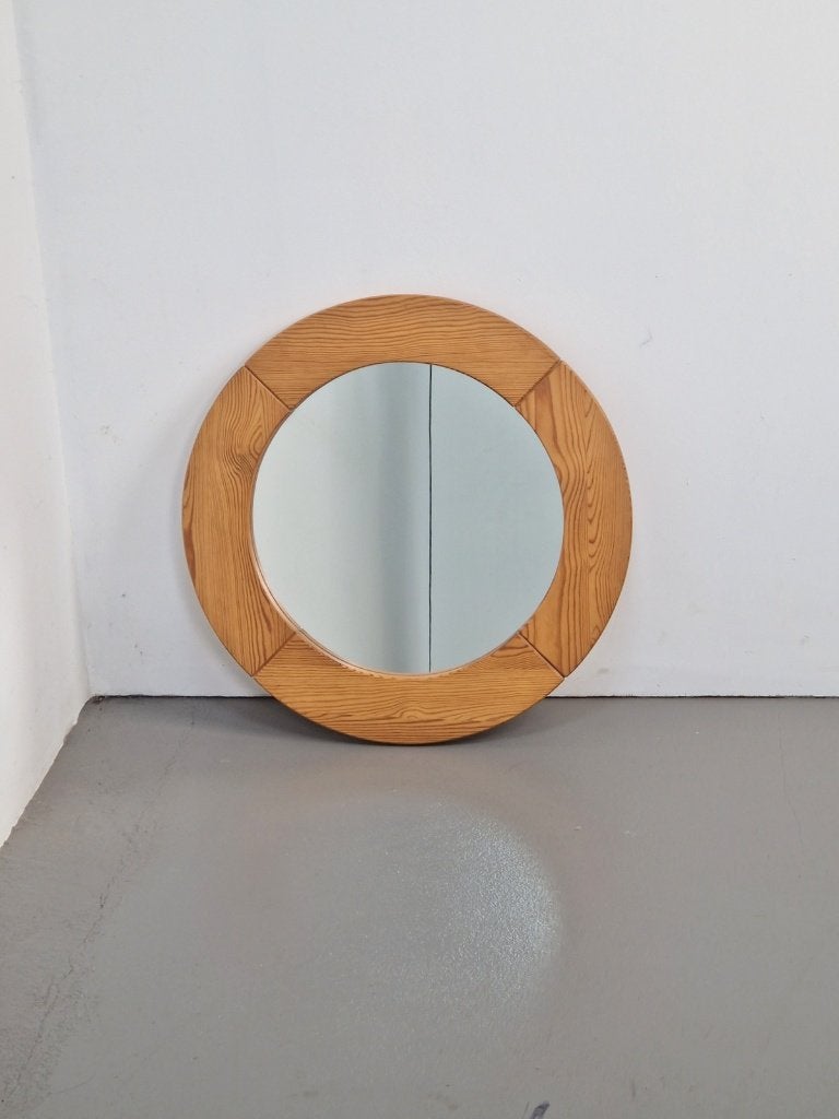 Vintage pine wood ronde spiegel Scandinavisch ’70 retro, Gebruikt, Rond, Ophalen of Verzenden, Minder dan 100 cm