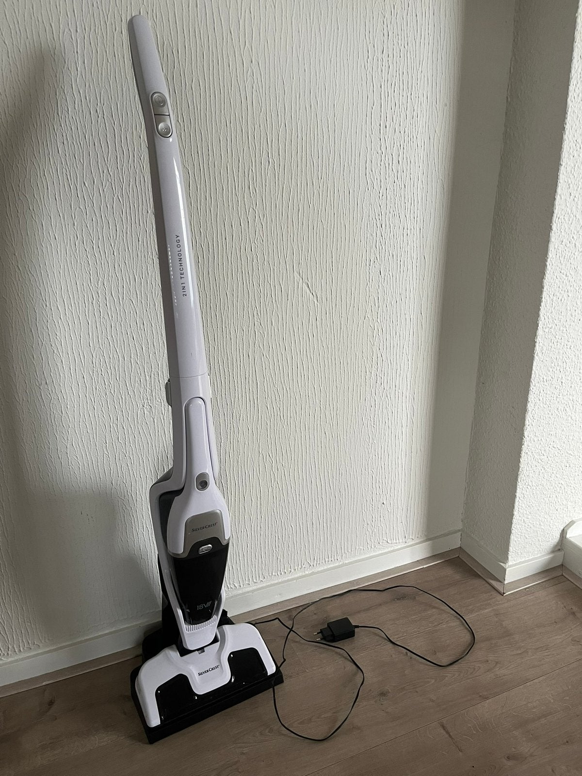 Mooie en praktische steelstofzuiger + kruimeldief, Ophalen, Zo goed als nieuw, Geschikt voor tapijt, Steelstofzuiger