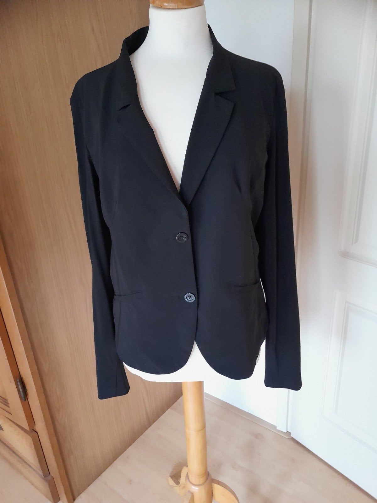 Zwart blazer jasje van Cassiopee travelstof valt als L, Kleding | Dames, Verzenden, Zwart, Maat 42/44 (L), Cassiopee