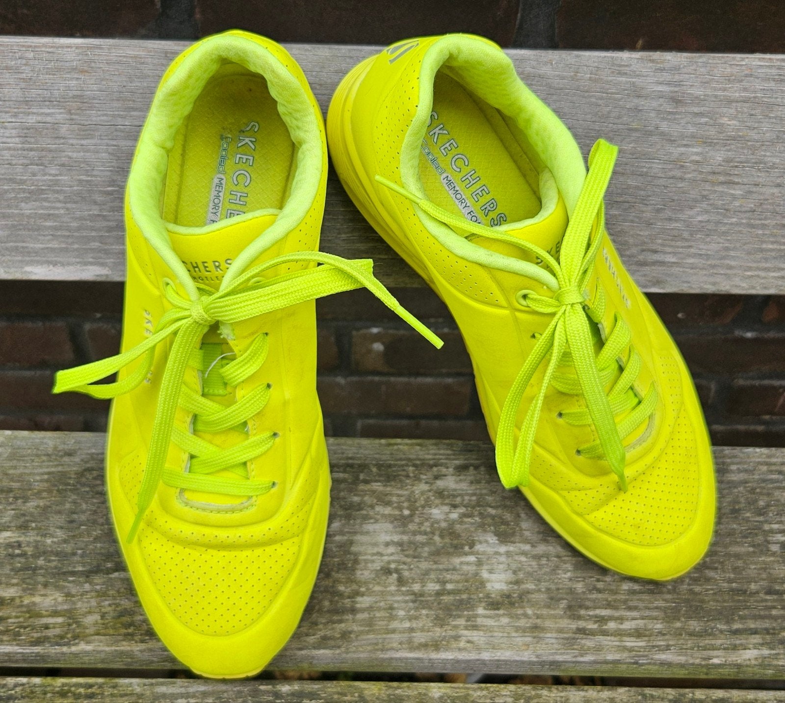 Skechers Uno < 39 >  Night Shades sneakers, Skechers, Geel, Ophalen of Verzenden, Sneakers of Gympen