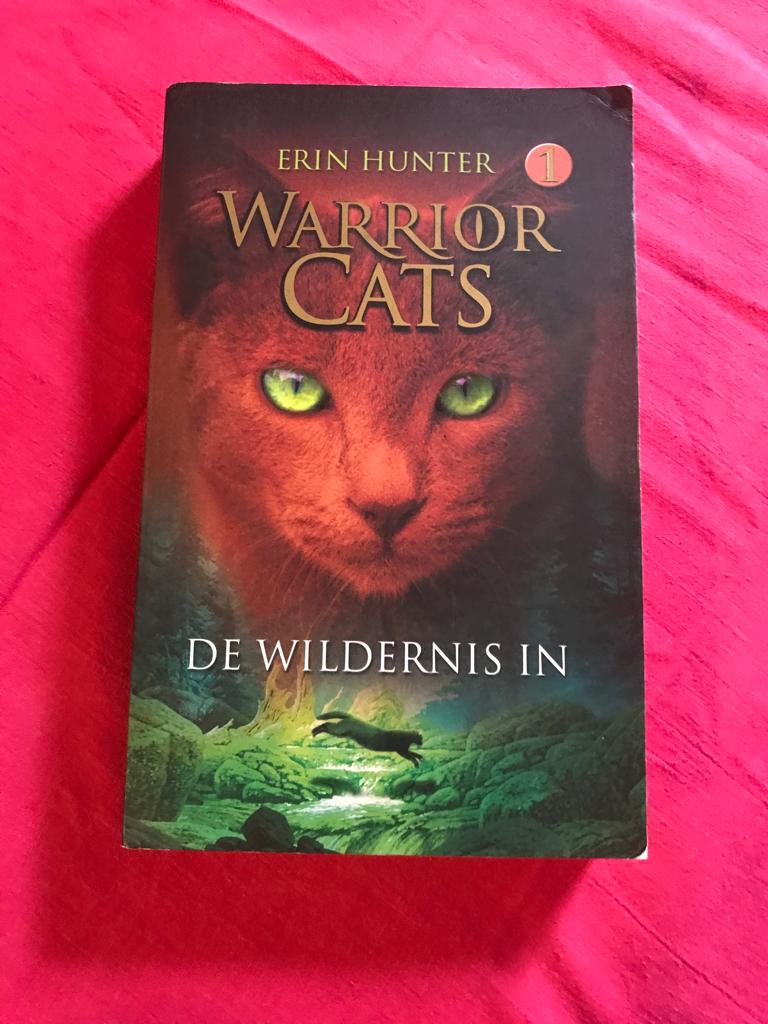 Erin Hunter. Warrior cats deel 1, Ophalen of Verzenden, Zo goed als nieuw