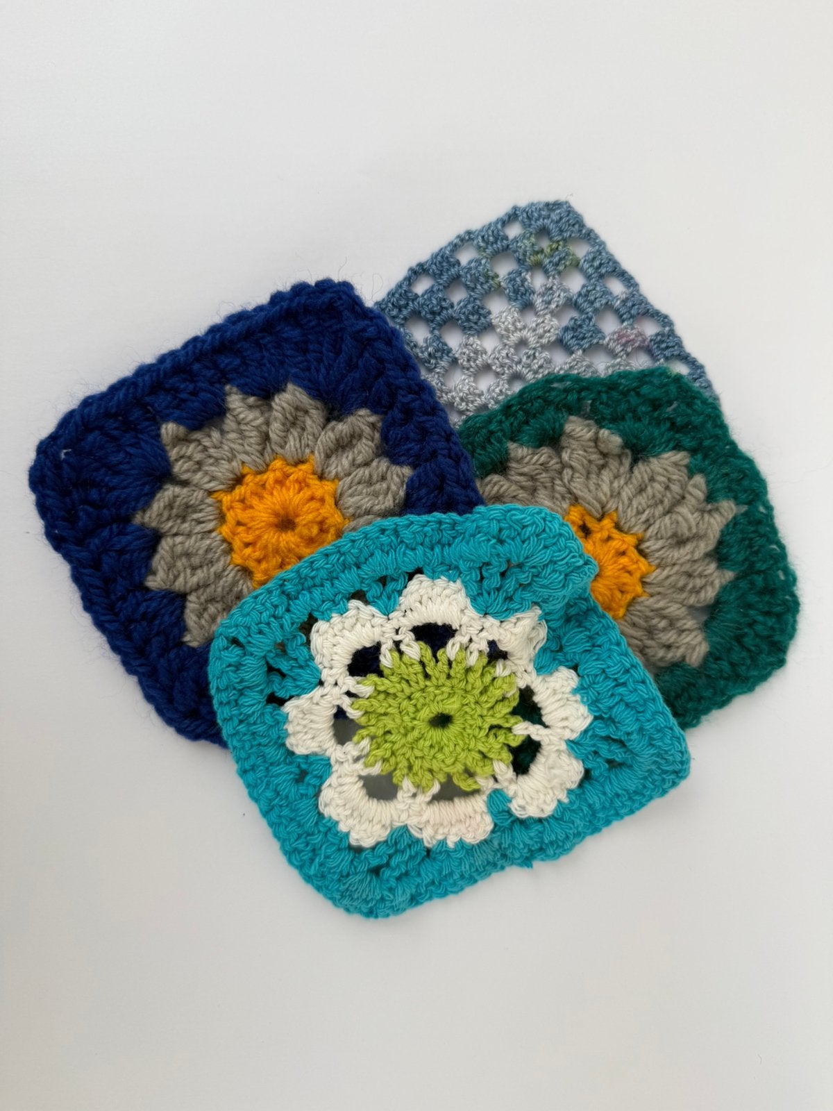 4 patches van crochet / gandgemaakt, Ophalen of Verzenden, Zo goed als nieuw