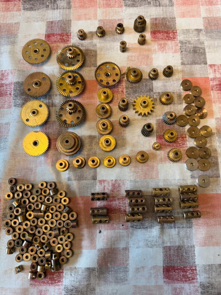 Meccano tandwielen en askoppelingen  stelringen wielschijven, Ophalen of Verzenden, Zo goed als nieuw, Groter dan 1:32