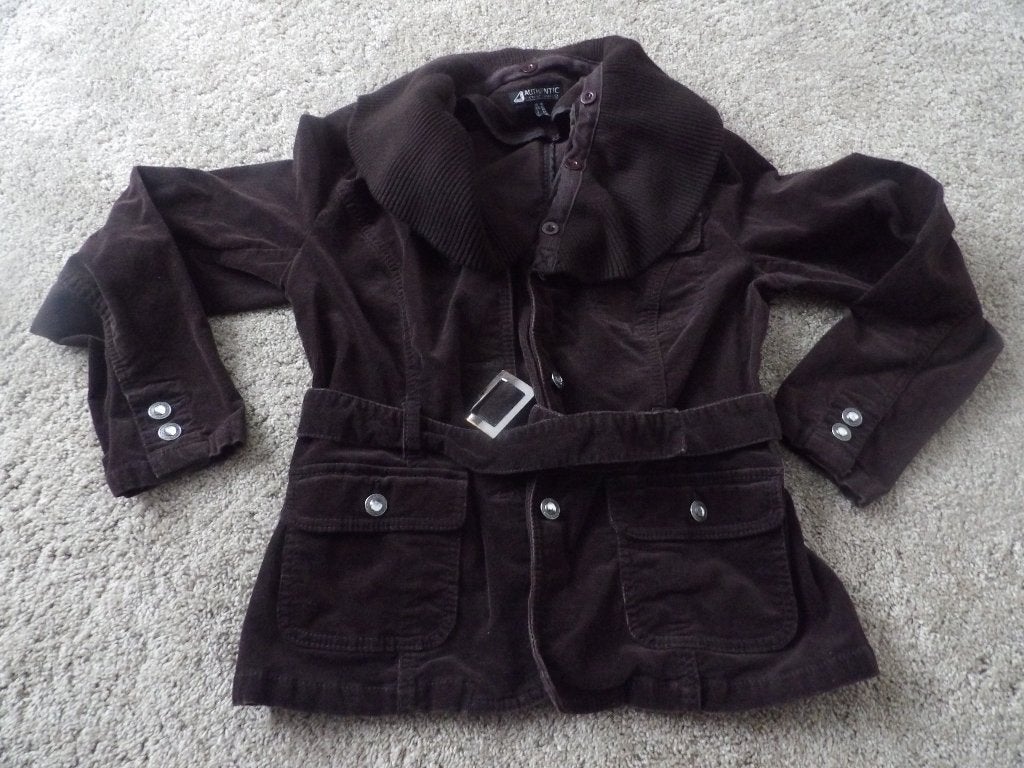 NIEUW 1 JASJE bruin met knoopsluiting en sluitband maat 40, Kleding | Dames, Ophalen of Verzenden, Nieuw, Maat 38/40 (M), Bruin