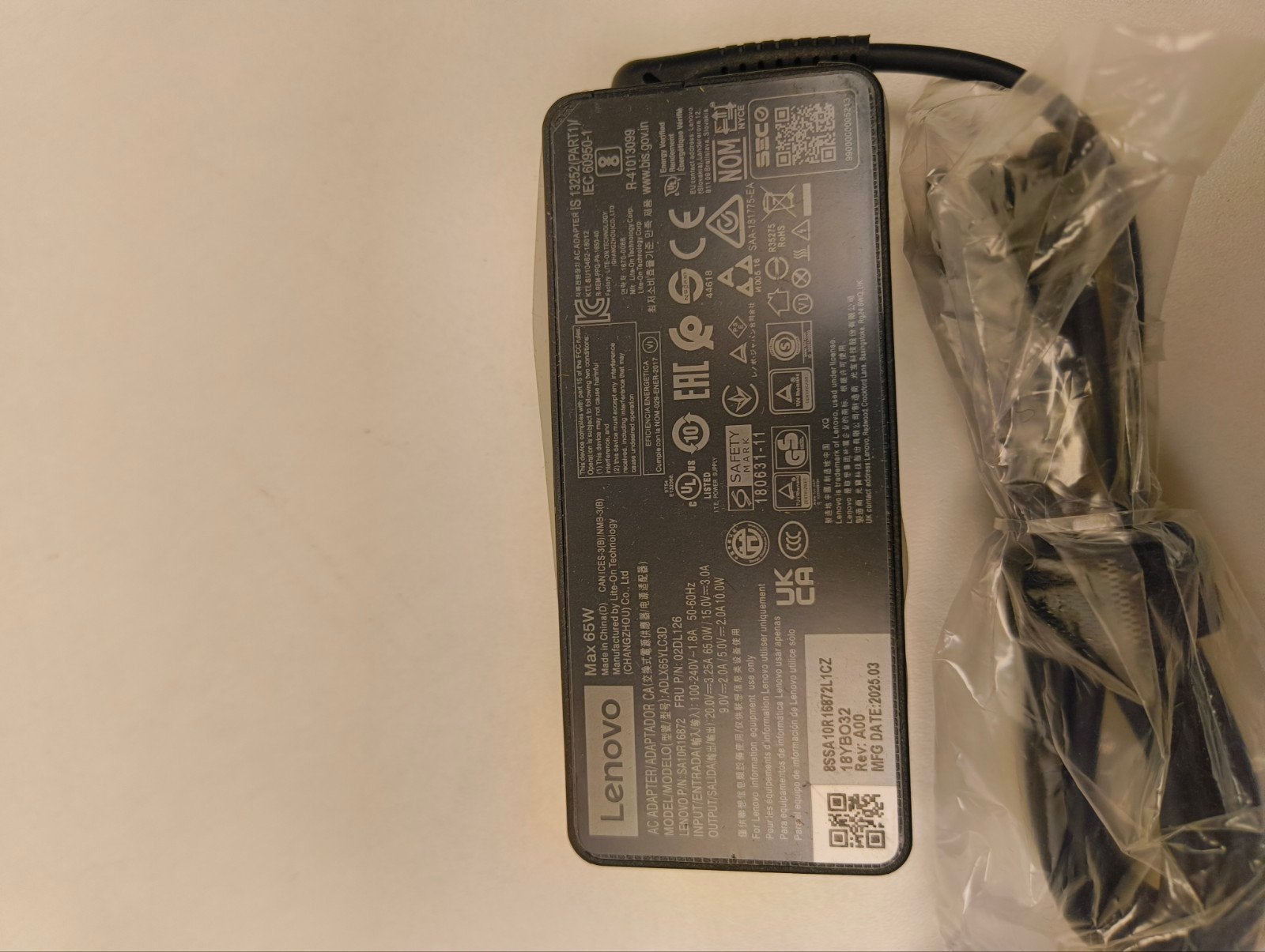 Lenovo 65W USB-C Oplader - Nieuw in verpakking, Computers en Software, Lenovo (Beijing) Co., Ltd. No. 6 Shangdi West Road, Haidian District, Beijing, China