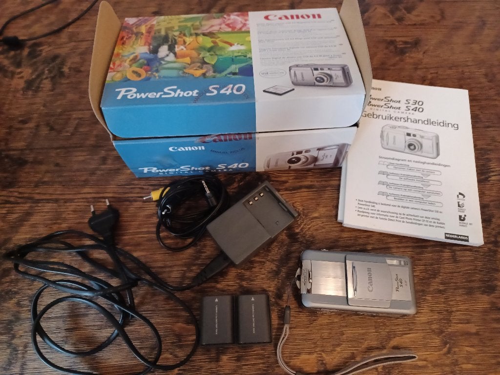 canon powerShot S40 voor onderdelen, Canon, 4 megapixels, Accu, Compactcamera