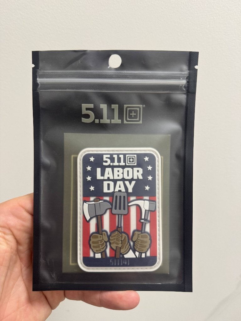 5.11 Tactical Labor Day patch #141 Sealed, Verzamelen, Ophalen of Verzenden, Nieuw, Merk, Speldje of Pin