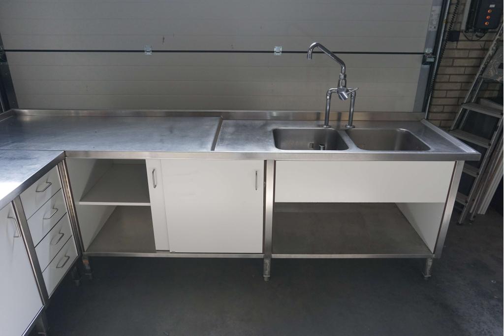 Mooie horeca spoeltafel werktafel rvs werkkast met spoelbak, Zakelijke goederen, Horeca | Keukenapparatuur, Gebruikt, RVS Meubilair