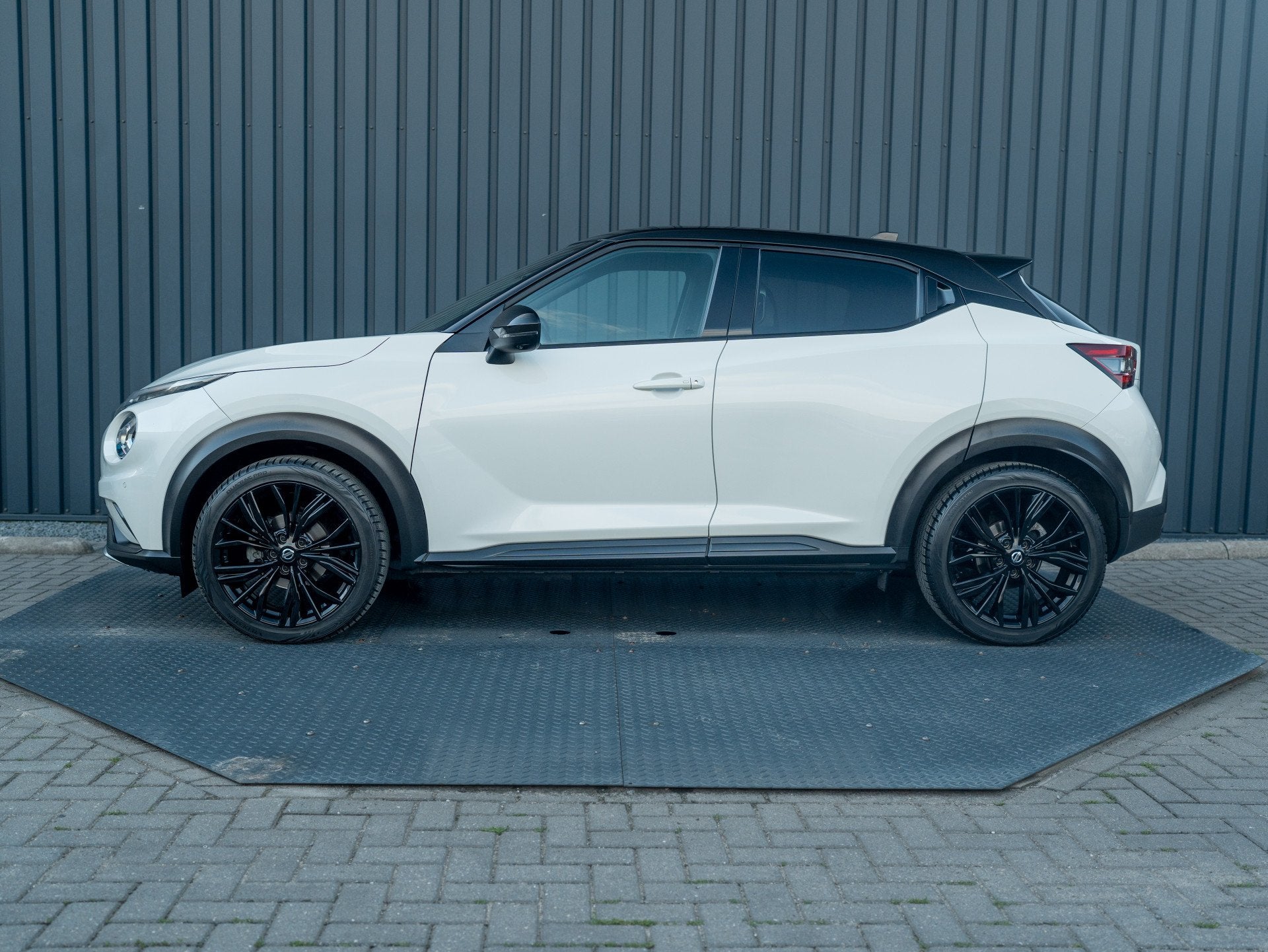 Nissan Juke 1.0 DIG-T N-Design | Bose | 360 Camera | Trekhaa, Auto's, Nissan, 12 maanden, Automatische klimaatregeling, 116 pk