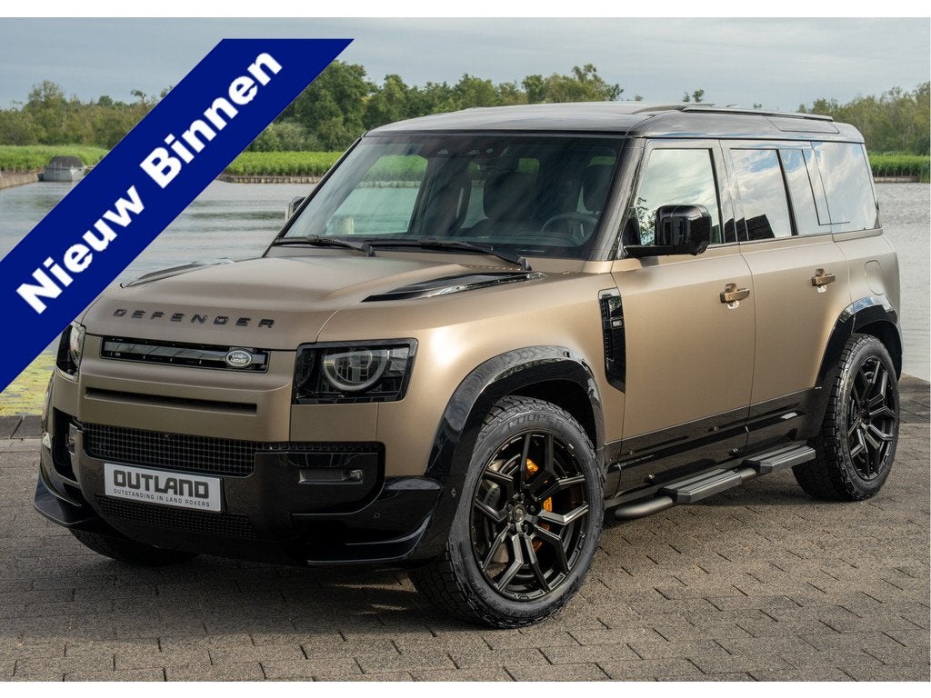 Land Rover Defender 110 P300e 110 X-Dynamic HSE | Outland Ed, Auto's, Land Rover, Gebruikt, Zwart, 4 cilinders, Bruin