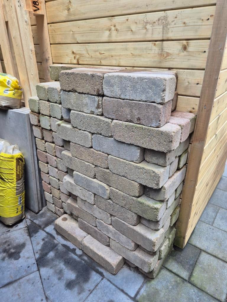 GRATIS KLINKERS | DIKFORMAAT CIRCA 170 STUKS, Ophalen, Beton, Klinkers