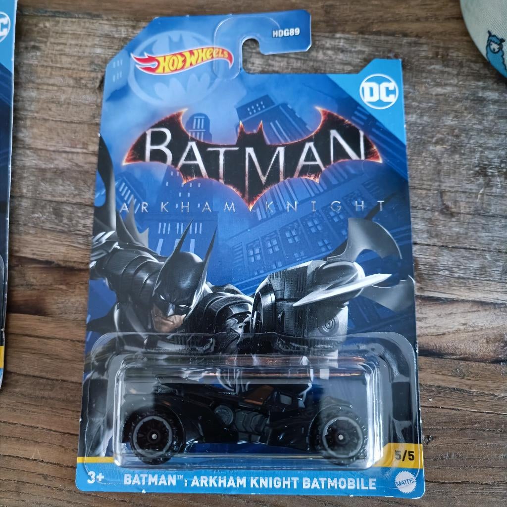 hot wheels batman arkham knight batmobil, Ophalen of Verzenden, Nieuw, Auto