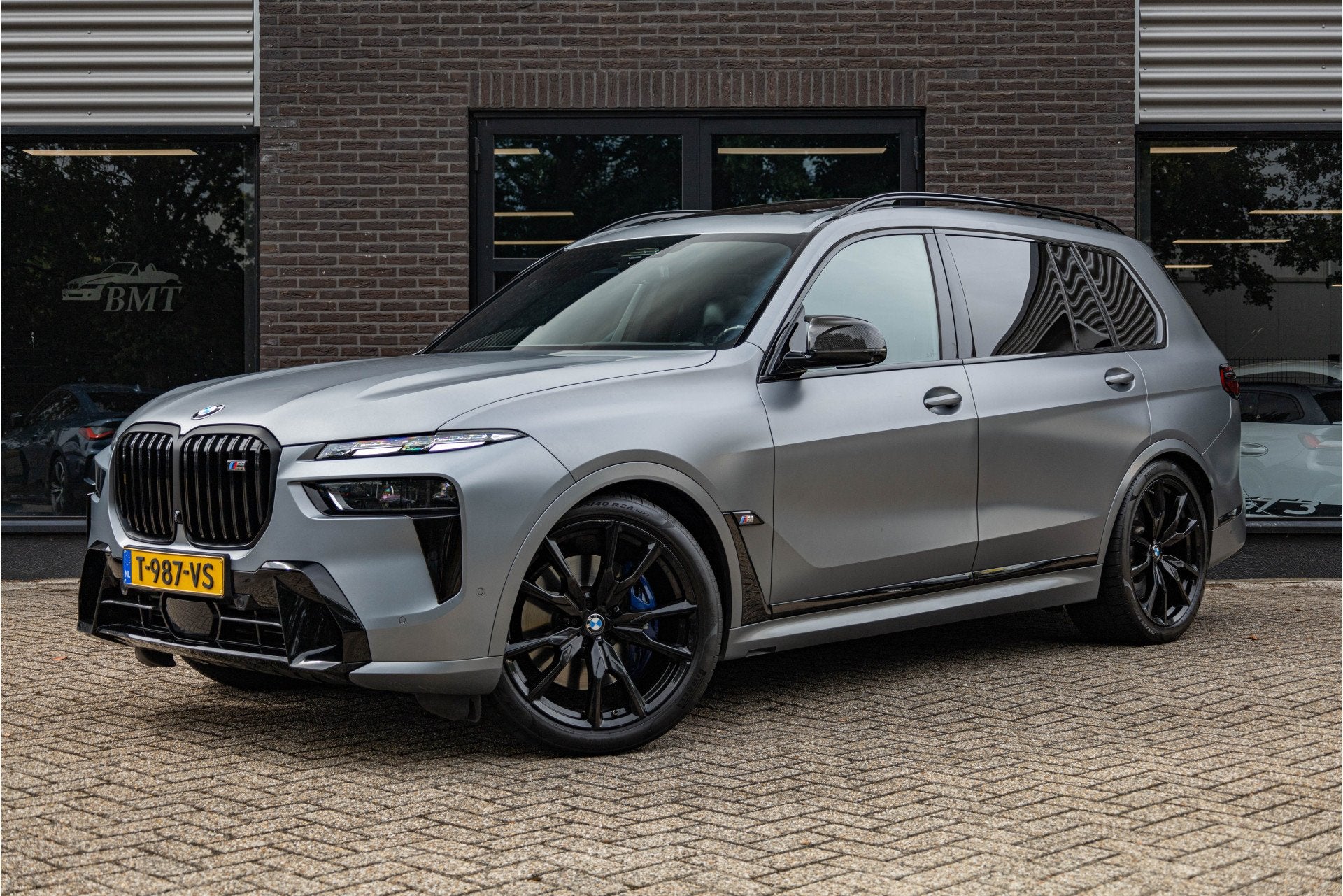 BMW X7 G07 M60i xDrive / Vol / Massage / Frozen Grey / BTW /, Gebruikt, Met garantie (alle), 4395 cc, 7 stoelen