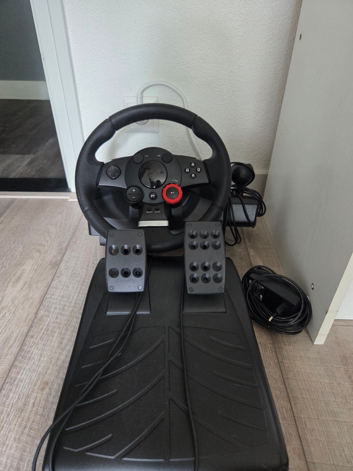 Playstation/PC Logitec Driving Force GT, Spelcomputers en Games, Ophalen, Zo goed als nieuw, Stuur of Pedalen