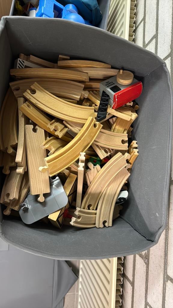 Houten treinbaan Ikea/Brio, Ophalen, Zo goed als nieuw