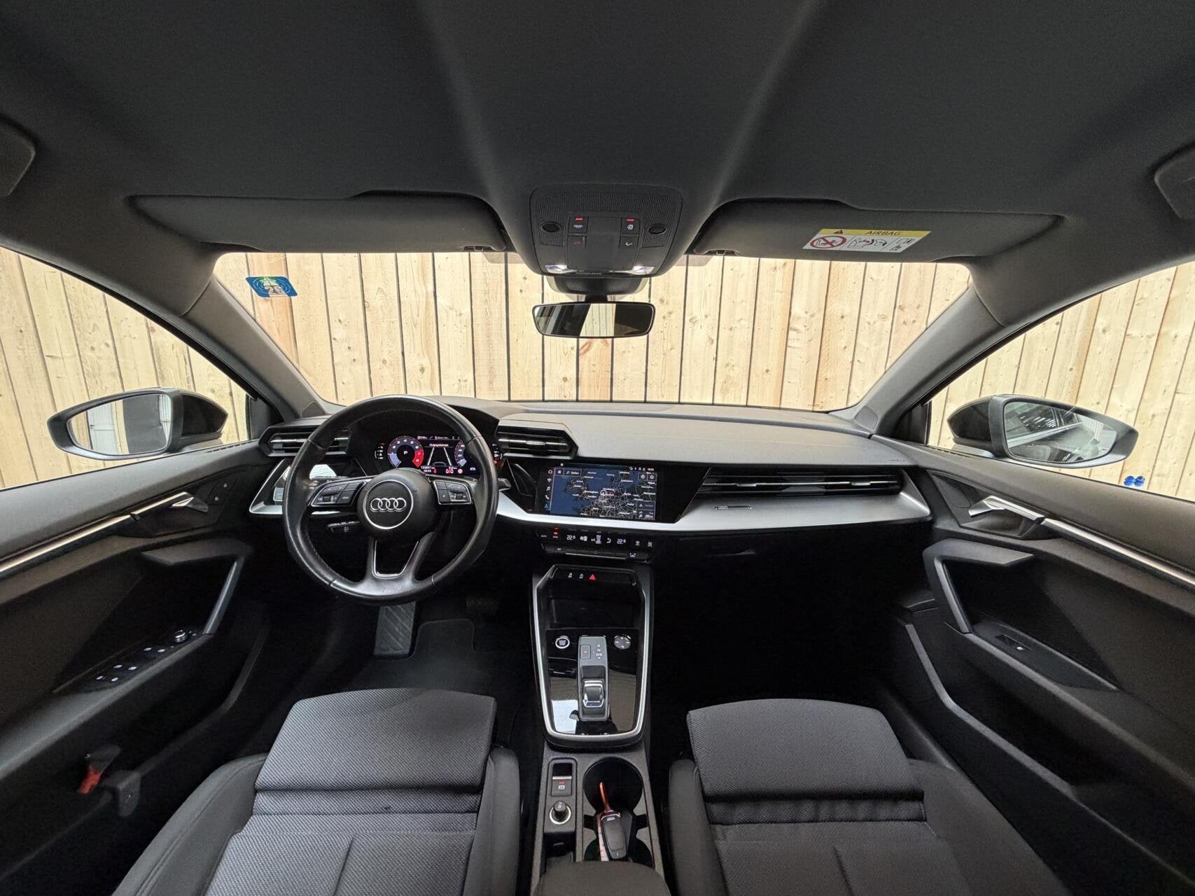 Audi A3 Limousine 30 TFSI Pro Line Automaat | Navigatiesyste, Gebruikt, Zwart, Origineel Nederlands, Bedrijf