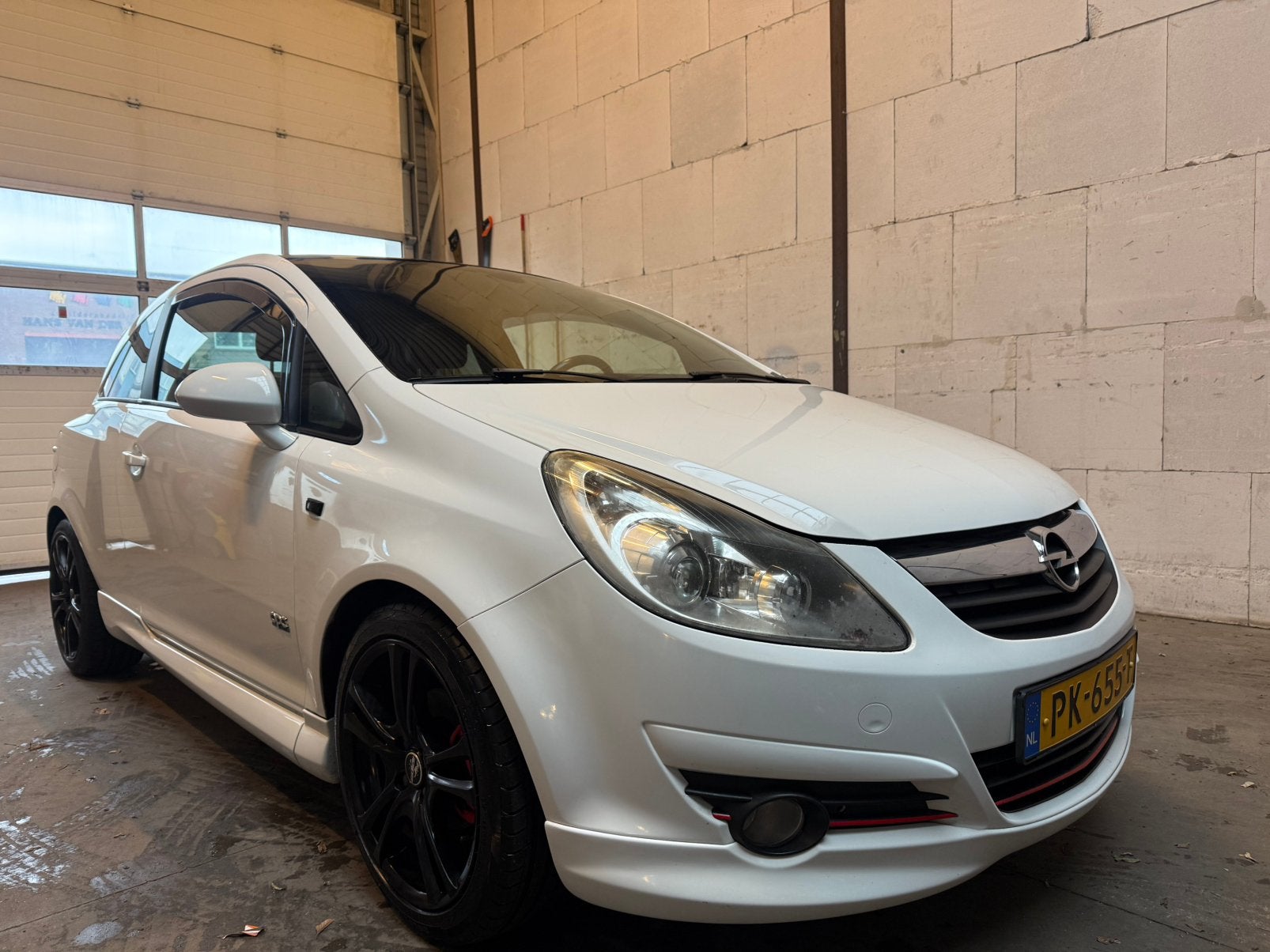 Uniek Opel Corsa1.4 OPC-Line BOMVOL SchDak DealerOH Topstaat, Auto's, Opel, Voorwielaandrijving, 40 €/maand, 4 cilinders, Wit