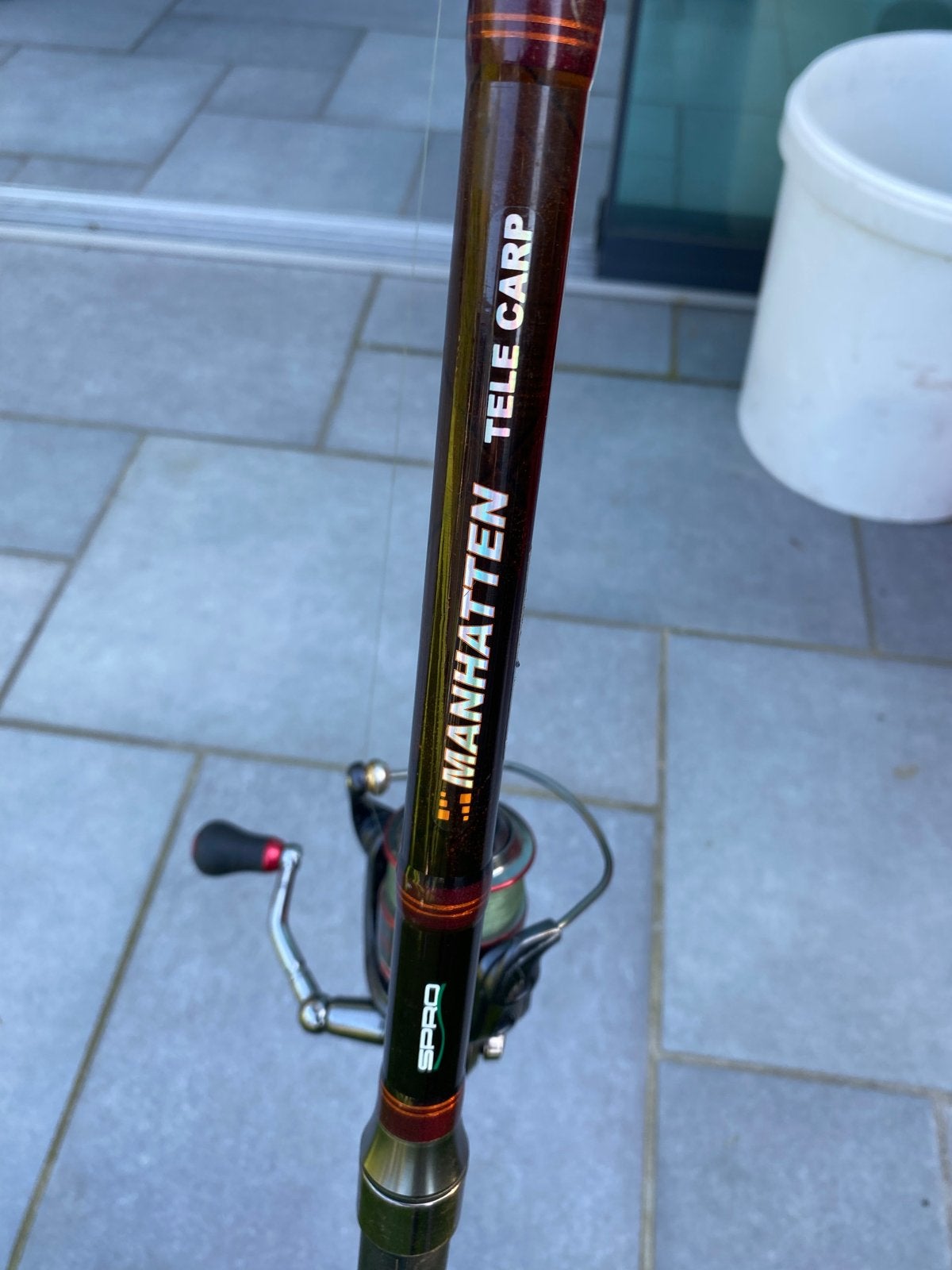 Spro Manhatten Tele Carp Telescopische Karperhengel, Ophalen, Zo goed als nieuw, Werphengel