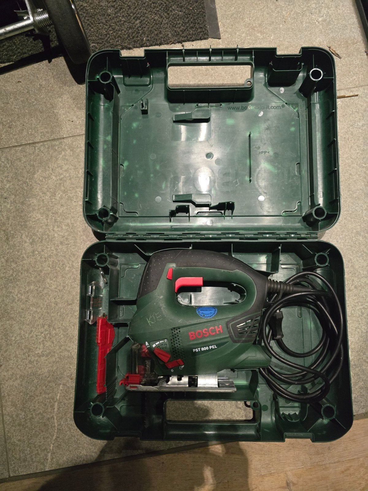Bosch Decoupeerzaag PST 800 PEL in koffer, Gebruikt, Decoupeerzaag, Ophalen of Verzenden, 30 tot 70 mm