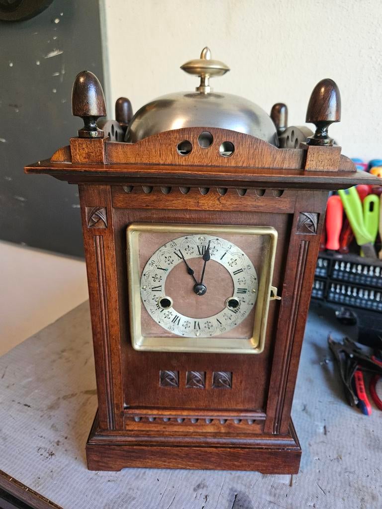 Anparte tafel klok met een grote bel boven op de klok, Antiek en Kunst, Ophalen of Verzenden