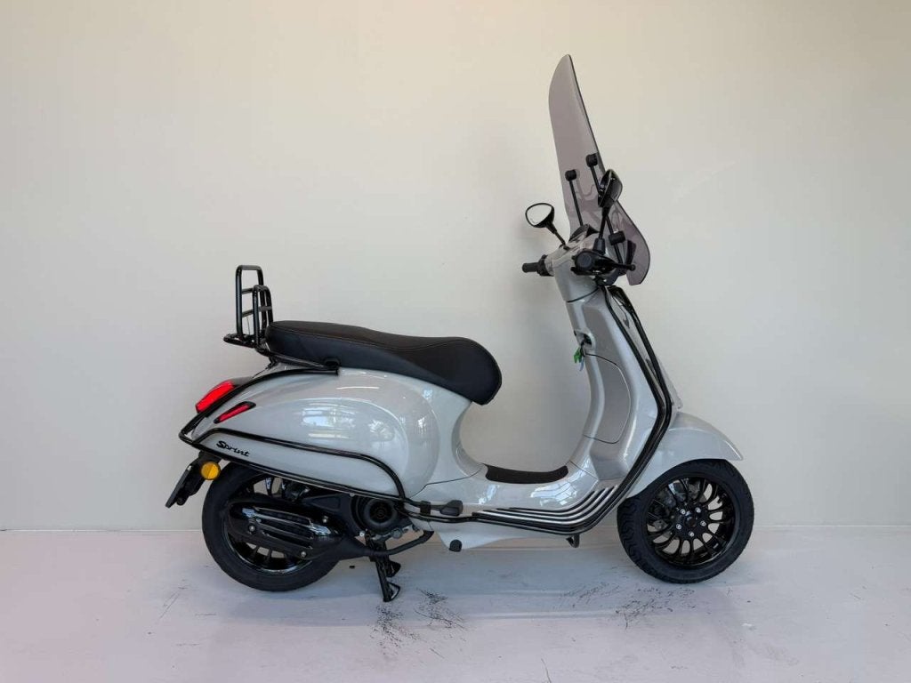 Vespa Sprint Glace Beige Metallic, BWJ 2018, Niet ingevuld, Gebruikt, Niet ingevuld, Ophalen of Verzenden